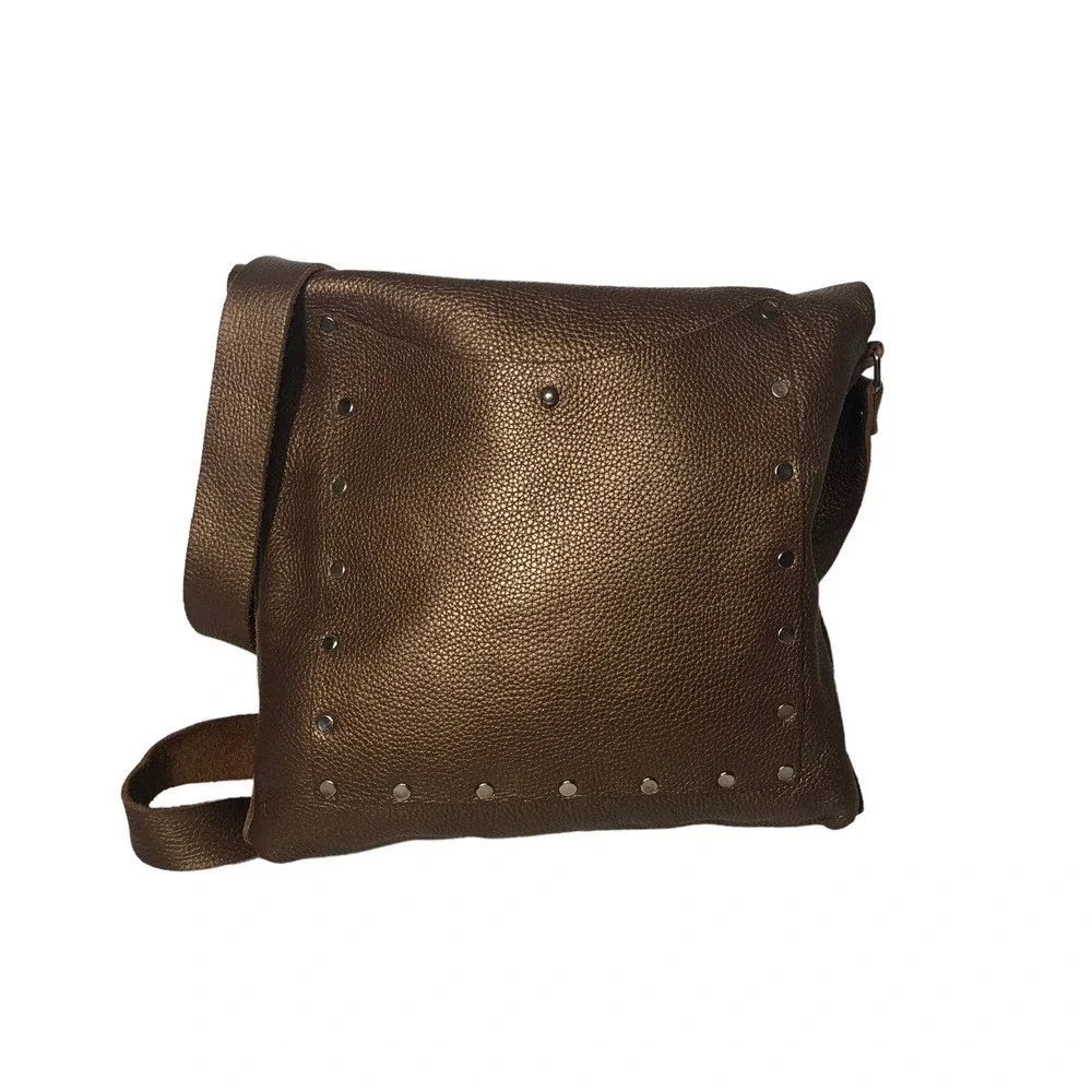 Gold Pebble Leather Purse Womens Grommet Open Flap Crossbody Vintage Y2K‎